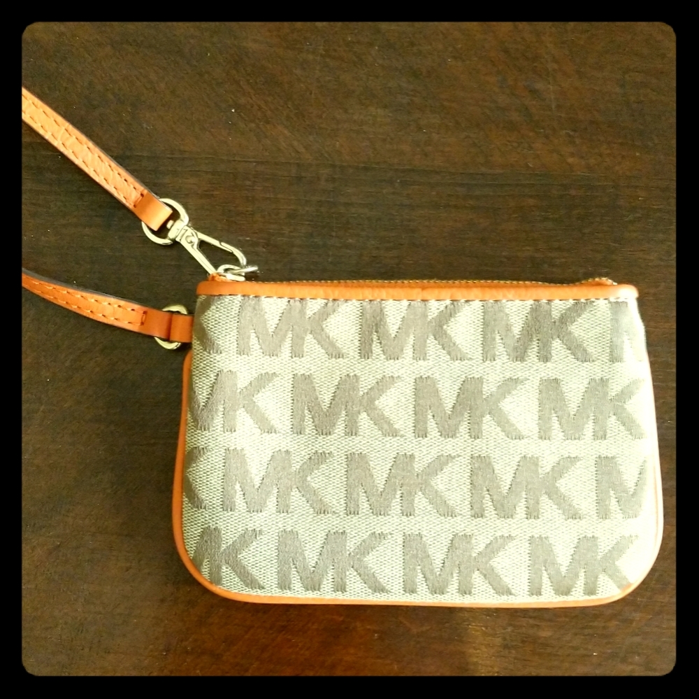 Michael Kors wristlet